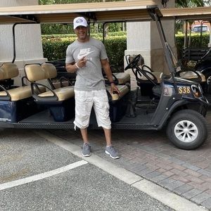 Meet your Posher, Carl